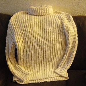 White Zara knit sweater